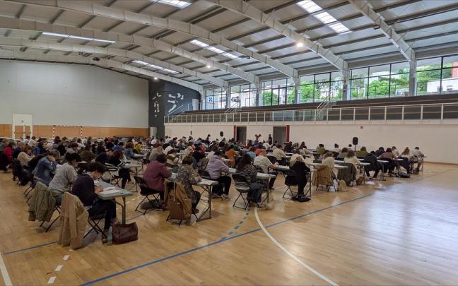 Participantes en la prueba de selección que ha tenido lugar en el polideportivo del IMH.