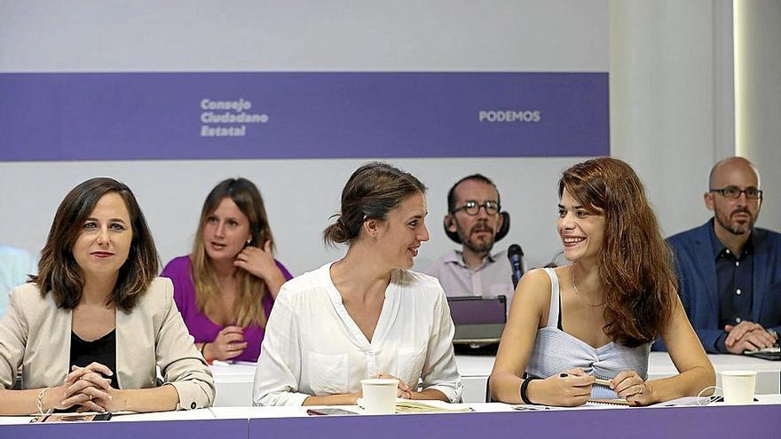 Ione Belarra, Irene Montero e Isa Serra, en el Consejo Ciudadano Estatal del pasado septiembre. | FOTO: E. P.