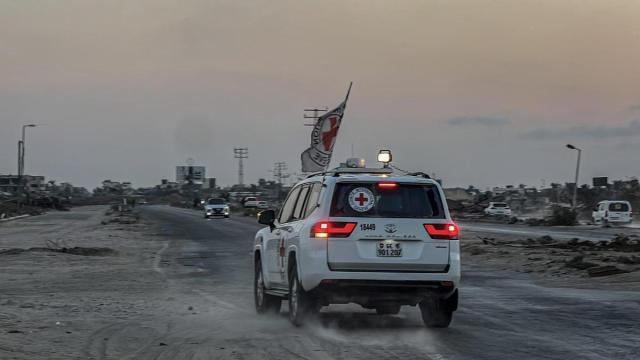 Las milicias de Hamás anuncian que entregarán este domingo los tres cadáveres de rehenes israelíes