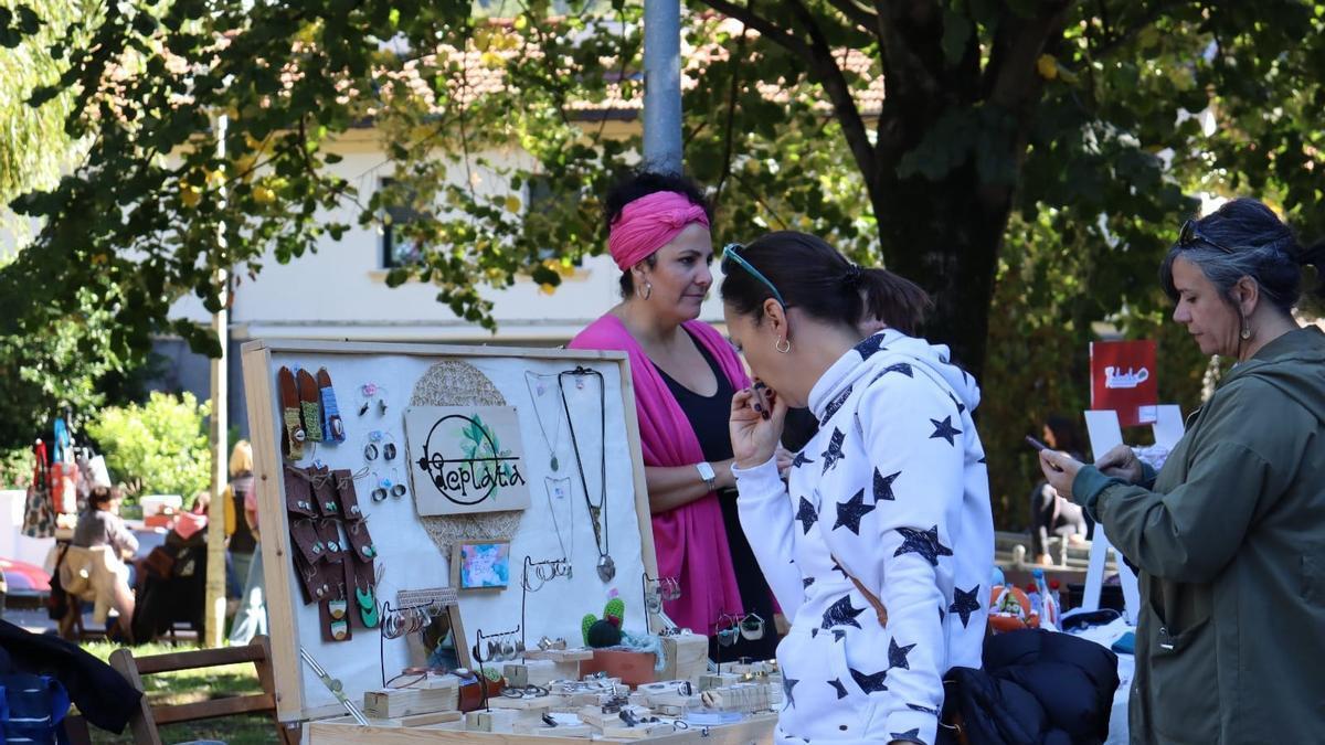 El Mercado de Mujeres Creadoras, del 4 de octubre, abre el nuevo curso de actividades de Lamiaena en Arrigorriaga