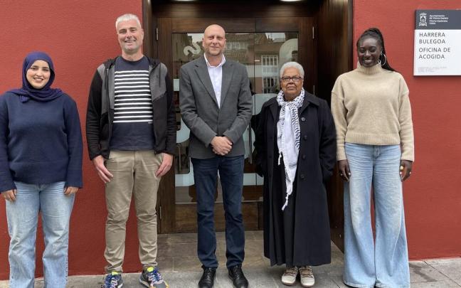 foto rueda oficina de acogida 2048x1536