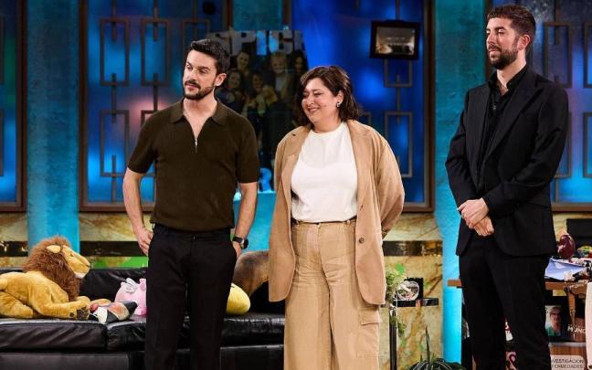 Alejo Sauras y Mariona Terés junto a David Broncano en 'La Revuelta'