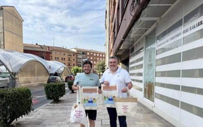 Alex Palacios, presidente Dendak Bai, y Oskar Koka, alcalde de Iurreta