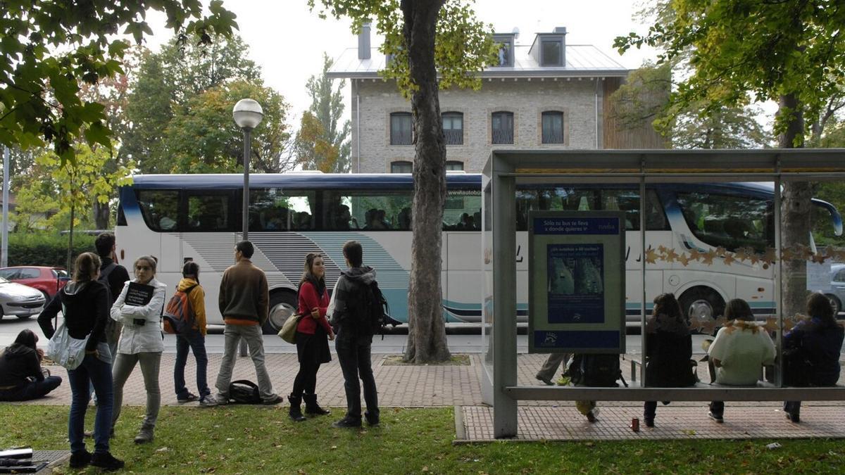 Greenpeace ha elaborado el informe 'Movilidad en precario: radiografía de la pobreza en el transporte en Europa'.