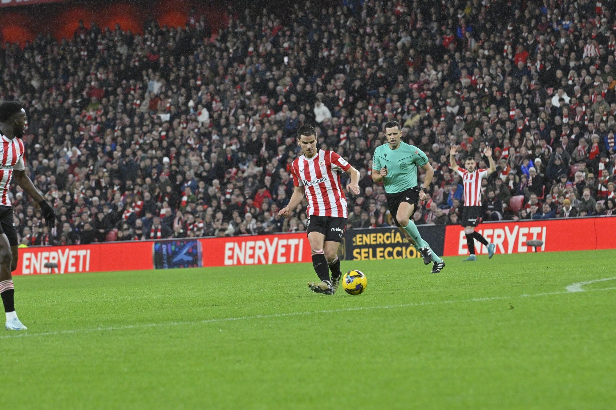 Iñigo Ruiz de Galarreta es uno de los grandes ´culpables' del momento liguero por el que atraviesa el Athletic. / OSKAR GONZALEZ