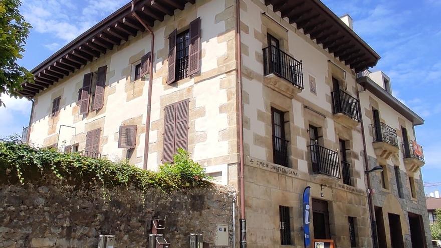 Exterior de Arizmendienea