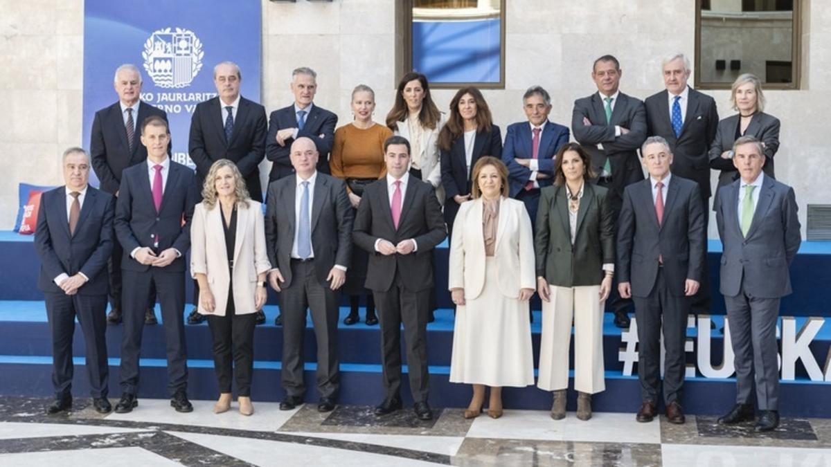 Reunión del Lehendakari, Imanol Pradales, con Confebask en Gasteiz