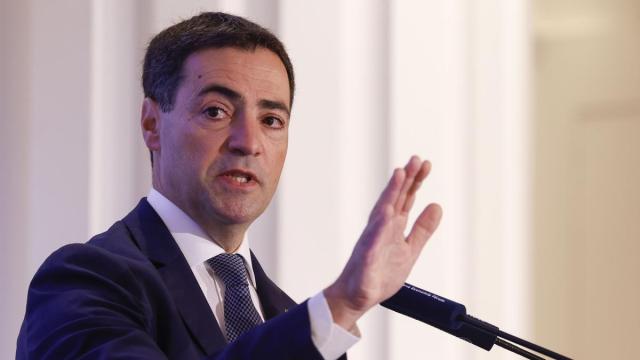 El lehendakari, Imanol Pradales, durante su intervención en un desayuno informativo organizado por Nueva Economía Fórum