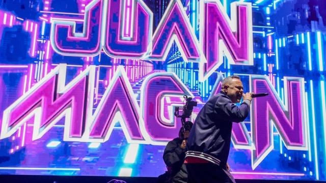 El cantante Juan Magán durante una actuación. / EP El cantante Juan Magán durante una actuación.