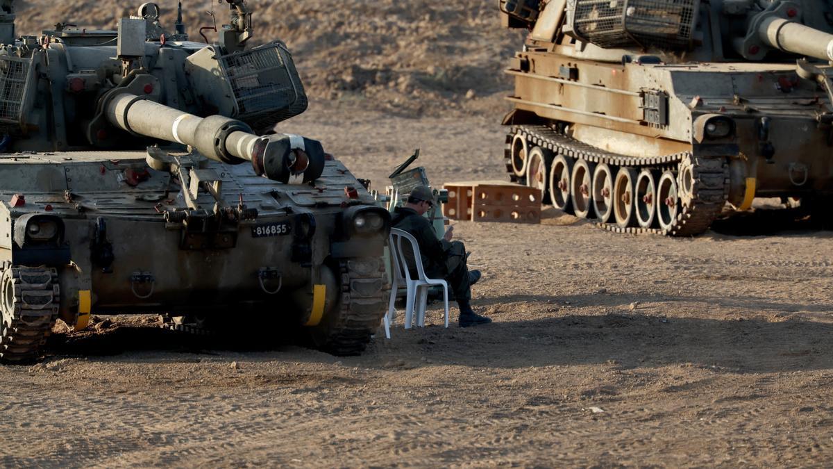 Tanques israelíes en la Franja de Gaza.