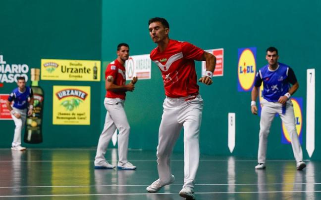 En imágenes: Urrutikoetxea y Albisu superan a Ezkurdia-Martija en el Torneo de San Fermín.