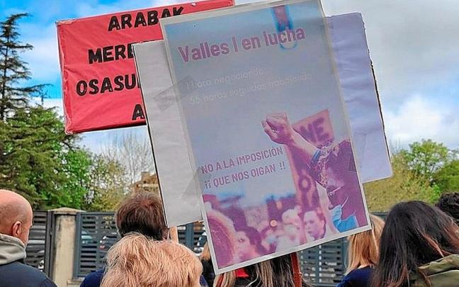 Movilización en apoyo del personal sanitario en Lantarón.