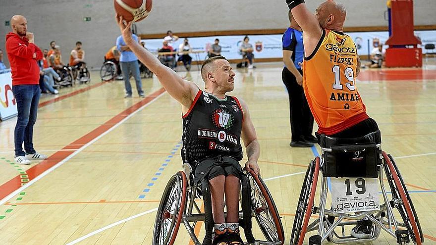 Bidaideak ha vuelto a dejar esta temporada bien alto el pabellón del baloncesto adaptado vasco