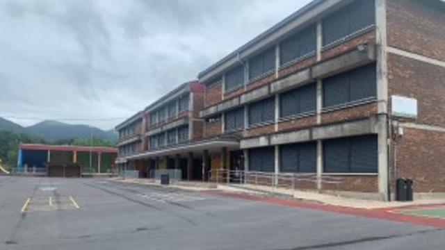 Patio de Maiztegi Herri Eskola, que será objeto de la reforma.