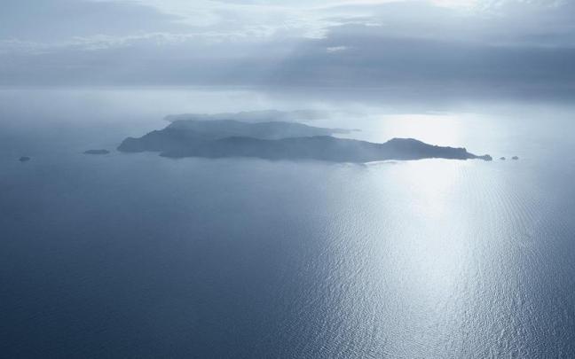 Vista aérea de la isla de Porquerolles, donde se encuentra la Fundación Carmignac.