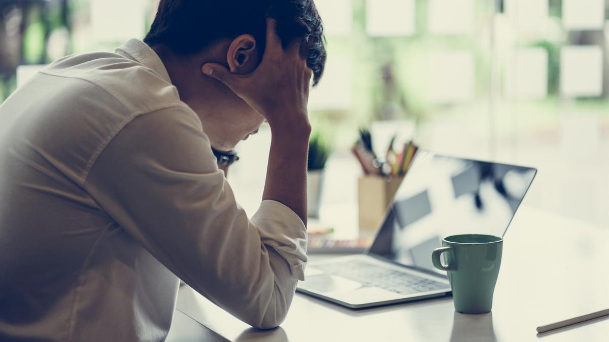 El deterioro de la salud mental de los trabajadores es una de las causas de este incremento.