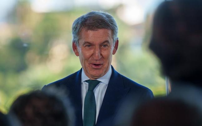 Feijóo durante su acto de precampaña en Sevilla este miércoles.