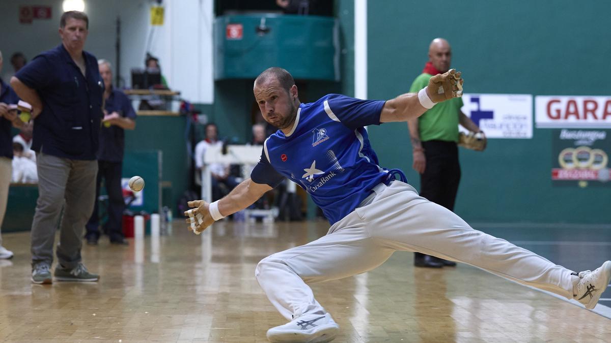 Joseba Ezkurdia y Julen Martija ganan en la previa de Aspe del Torneo San Fermín a Elordi-Rezusta.