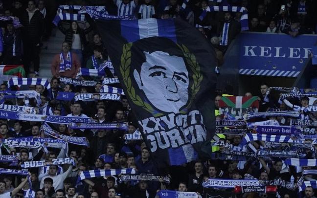 Foto de la afición de la Real Sociedad. / RUBEN PLAZA