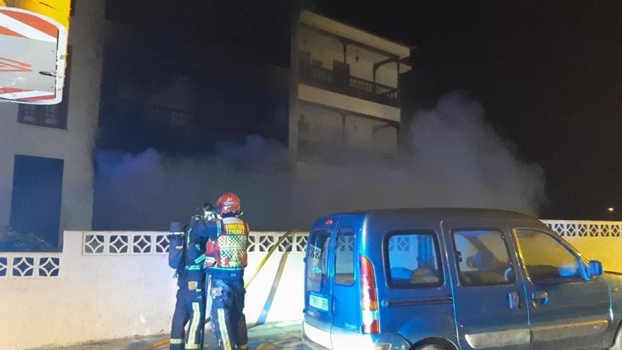 Incendio en un edificio de Los Realejos, en Tenerife.