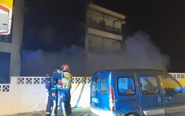 Incendio en un edificio de Los Realejos, en Tenerife.