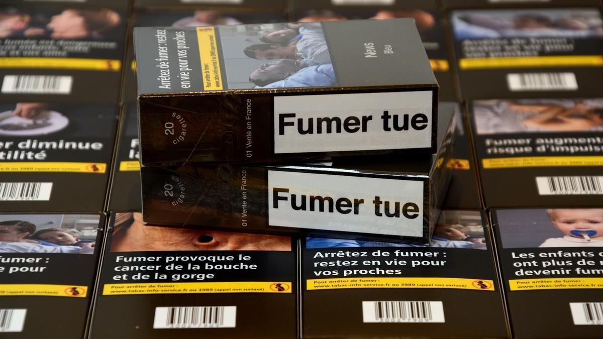 En 2025 las cajetillas de tabaco costarán 12 euros en Francia.