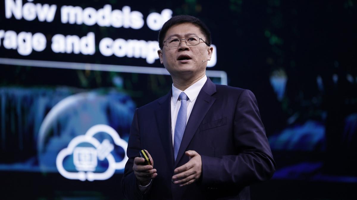 Peng Li, de la empresa china Huawei, en la segunda jornada de la XVIII edición del Mobile World Congress,.