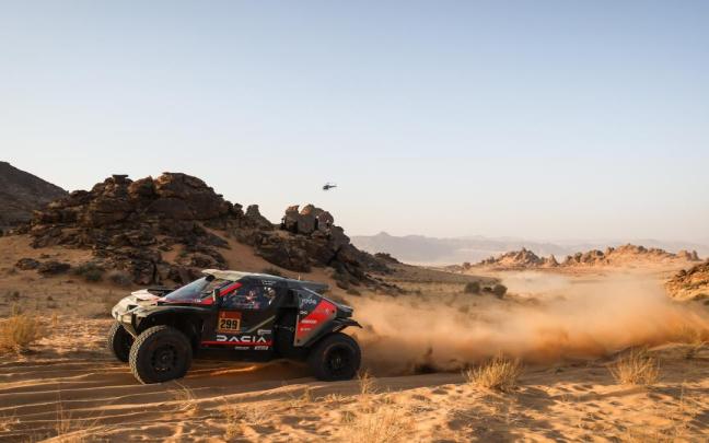 El catarí Nasser Al-Attiyah, ganador de la sexta etapa y nuevo líder del Dakar.
