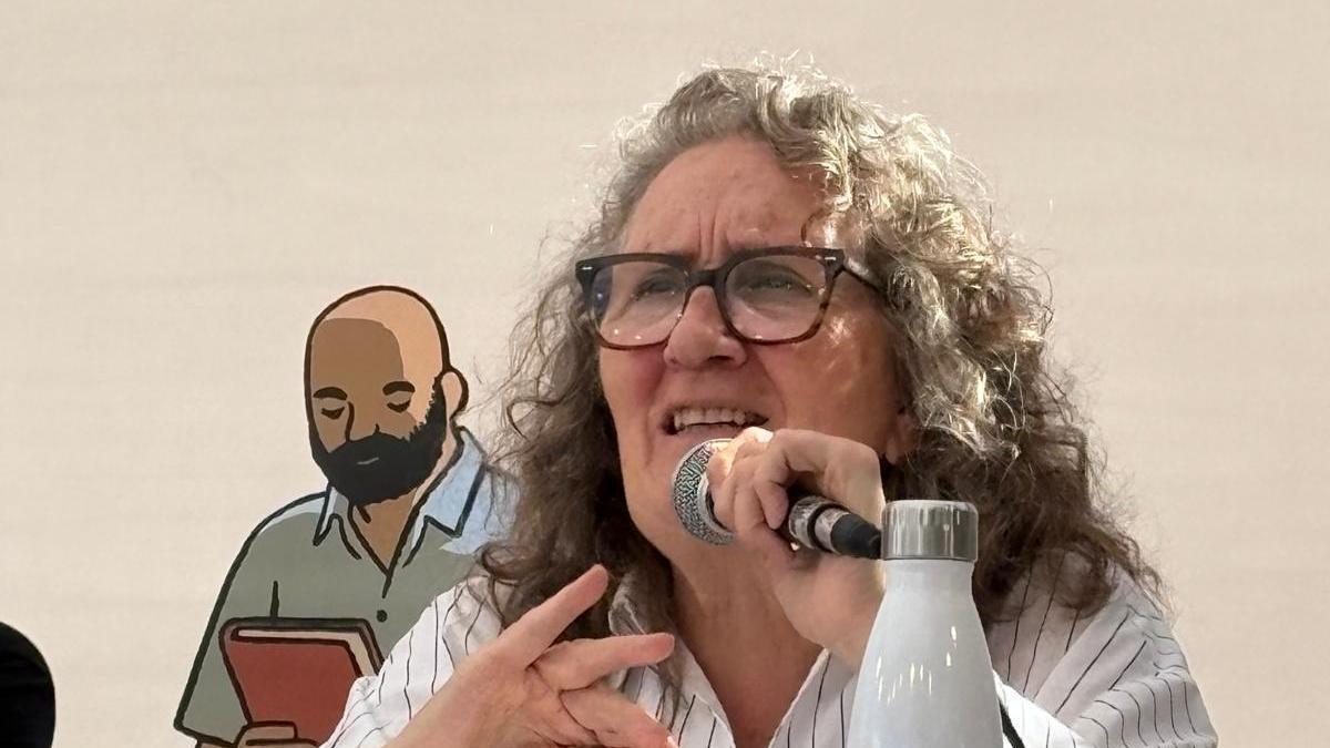 Empar Puchades en la presentación de un libro sobre la dana.