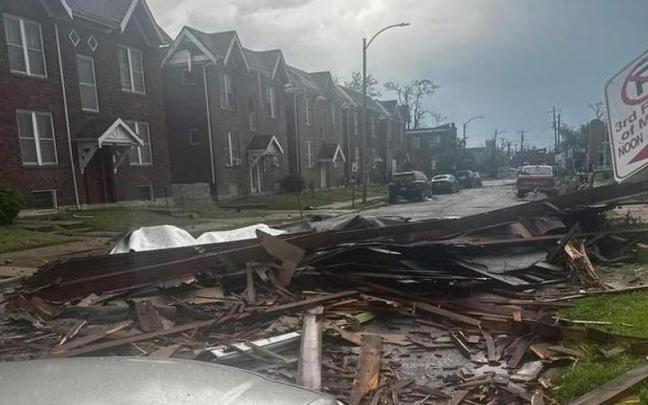 Un tornado mata a cinco personas en EEUU en medio de importantes tormentas que azotan el país / X Un tornado mata a cinco personas en EEUU en medio de importantes tormentas que azotan el país