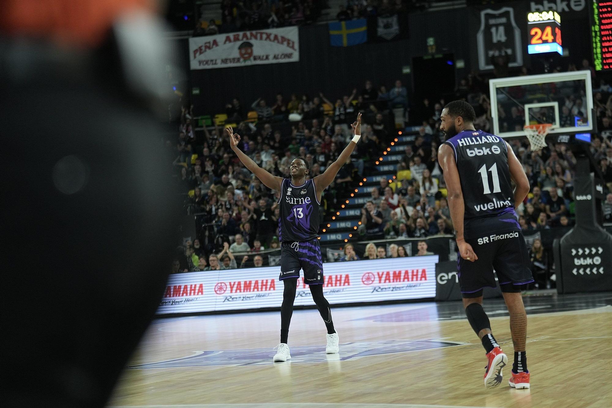 Bagayoko y Hilliard, en imagen ante UCAm Murcia, volverán a ser fundamentales para Ponsarnau, esta vez ante el PAOK. / MARKEL FERNÁNDEZ