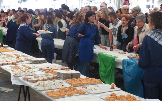 La carpa del puerto volverá a ser un sabroso muestrario de pintxos de los que disfrutarán todos los que acudan a Mutriku el próximo 28 de marzo.