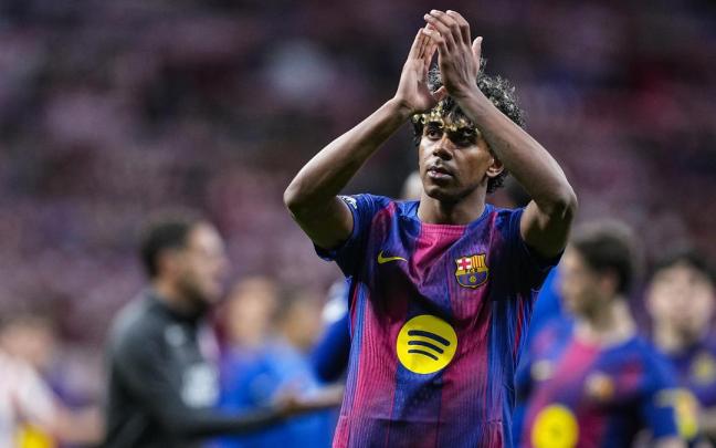 Lamine Yamal, durante un partido con el F.C. Barcelona.