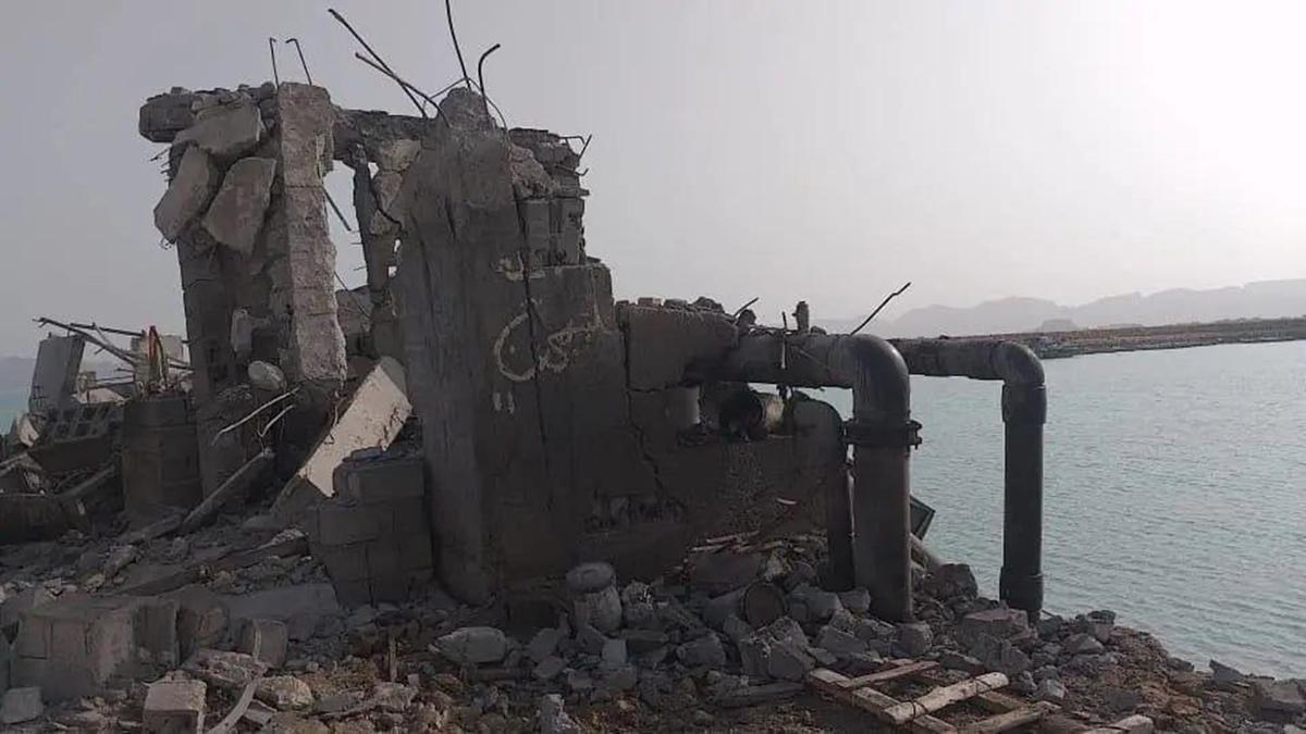 Unos 10.000 habitantes de veinte pueblos de la sureña provincia iraní de Hormozgán se han quedado sin agua potable tras un ataque estadounidense contra una planta desalinizadora.