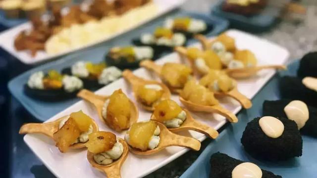 Pintxos elaborados en la escuela de hostelería Aiala.
