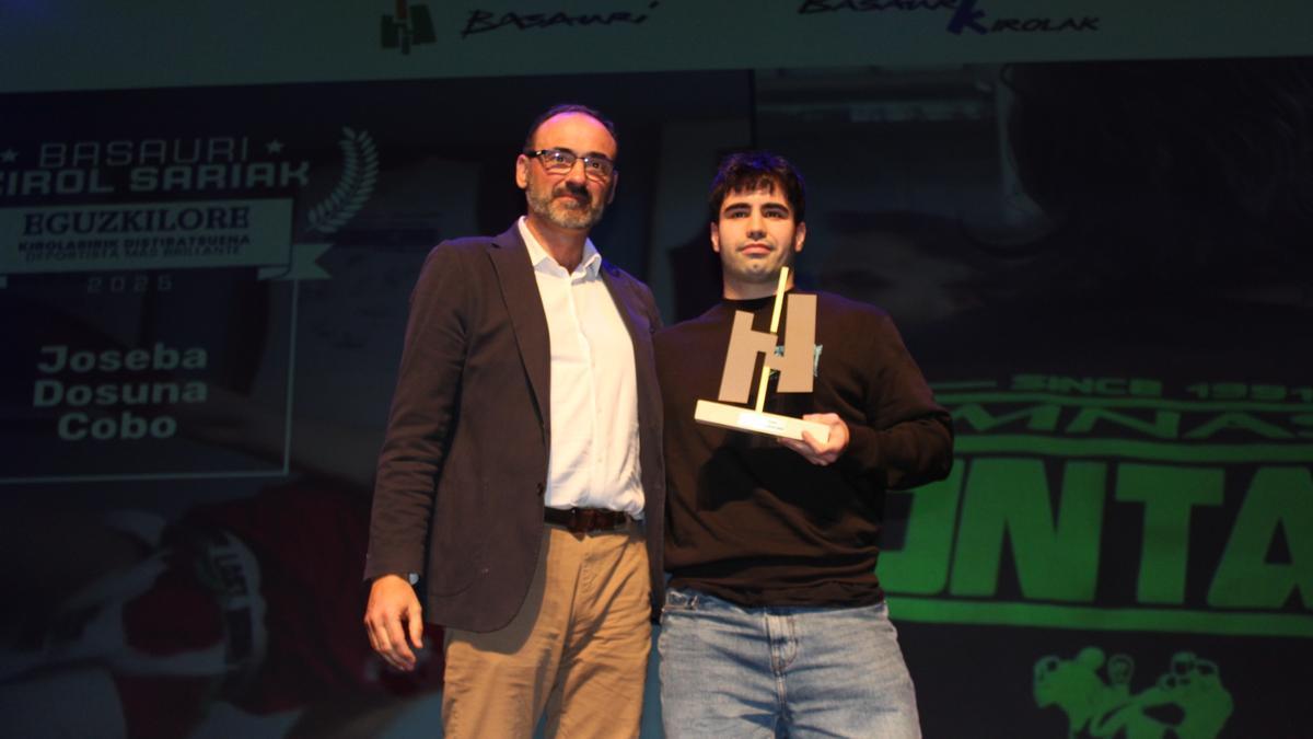 El Eguzkilore Saria al deportista más brillante del año ha sido para Joseba Dosuna