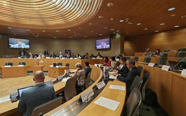 El Gobierno Vasco defiende ante el Comisario Tzitzikostas el papel clave de las regiones en la transformación del sector automoción. / Irekia El Gobierno Vasco defiende ante el Comisario Tzitzikostas el papel clave de las regiones en la transformación del sector automoción.