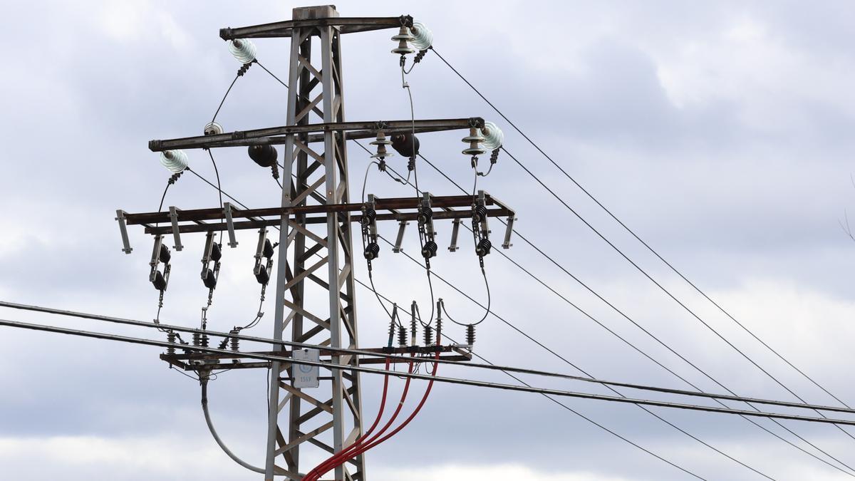 Un poste eléctrico