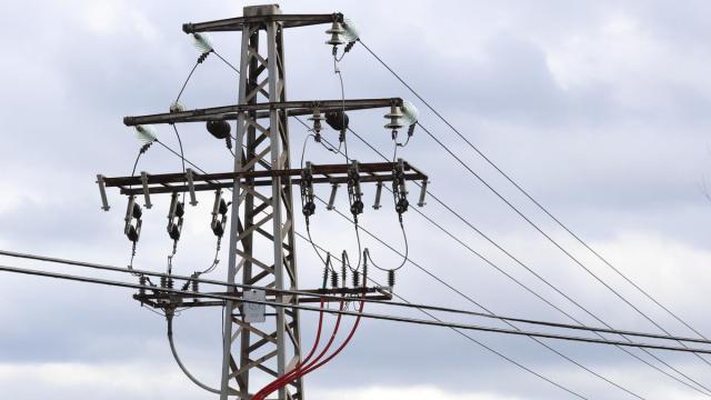 Un poste eléctrico Un poste eléctrico