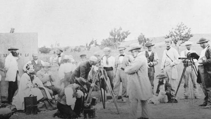 Warren De La Rue toma fotos del eclipse solar de 1860