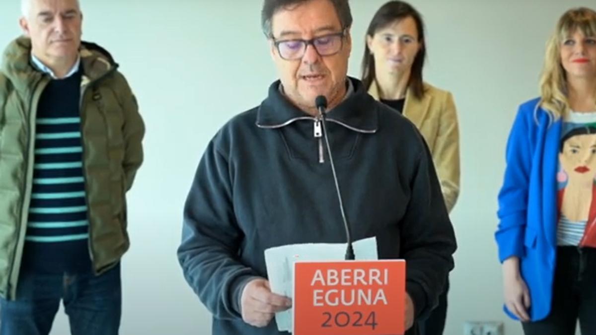 'Euskal Herria Batera' llama a la diáspora vasca a celebrar un Aberri Eguna "de manera unitaria".
