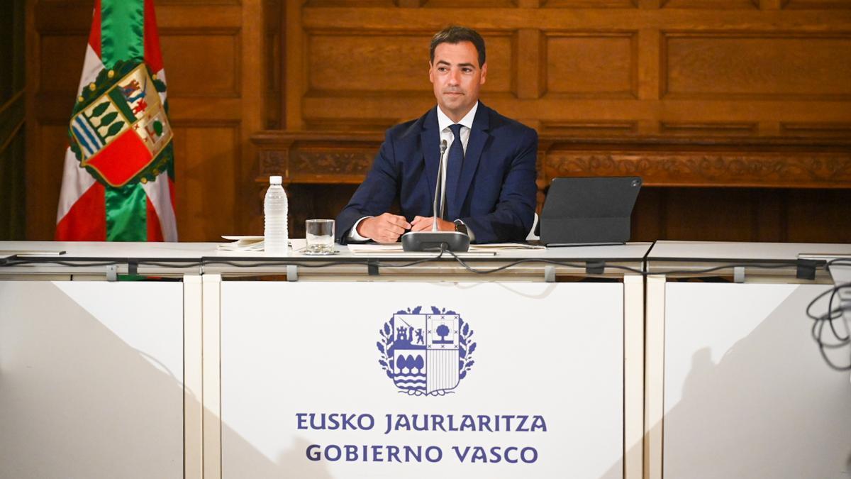 El lehendakari, Imanol Pradales, en el Consejo de Gobierno del Gobierno Vasco celebrado en el Palacio Miramar de Donostia