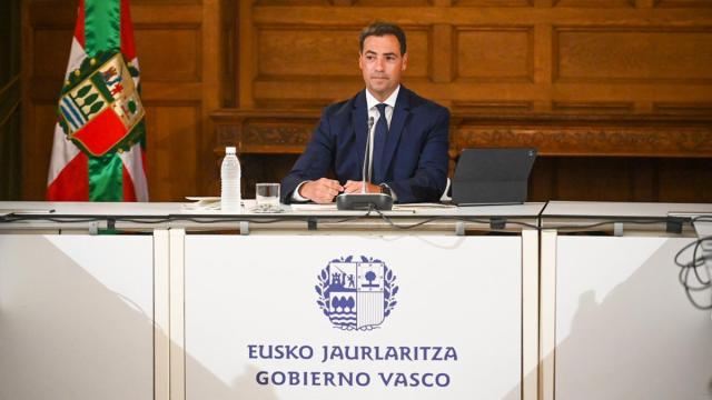El lehendakari, Imanol Pradales, en el Consejo de Gobierno del Gobierno Vasco celebrado en el Palacio Miramar de Donostia