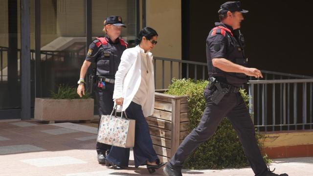 La terapeuta de la familia Andic, Julia Lüderwaldt, a su llegada al Juzgado Nº4 Martorell.