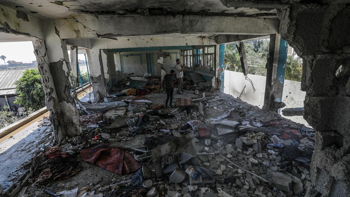 El bombardeo israelí sobre una escuela de la UNRWA en imágenes