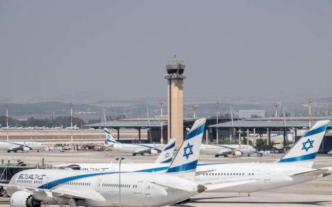 Aviones de una aerolínea israelí en el aeropuerto Ben Gurion de Tel Aviv. Aviones de una aerolínea israelí en el aeropuerto Ben Gurion de Tel Aviv.