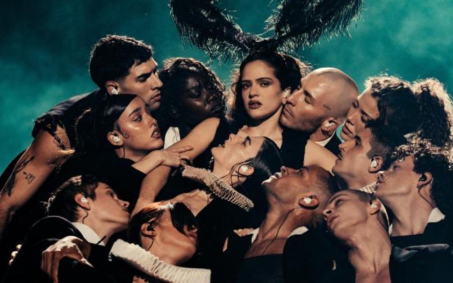 Rosalía arrasa en Madrid en su primer concierto de la gira 'Lux' en España