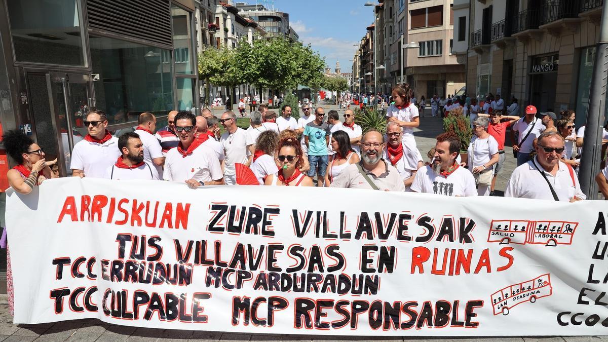 Trabajadores de las villavesas, en una protesta durante los Sanfermines del año pasado. Foto: Oskar Montero