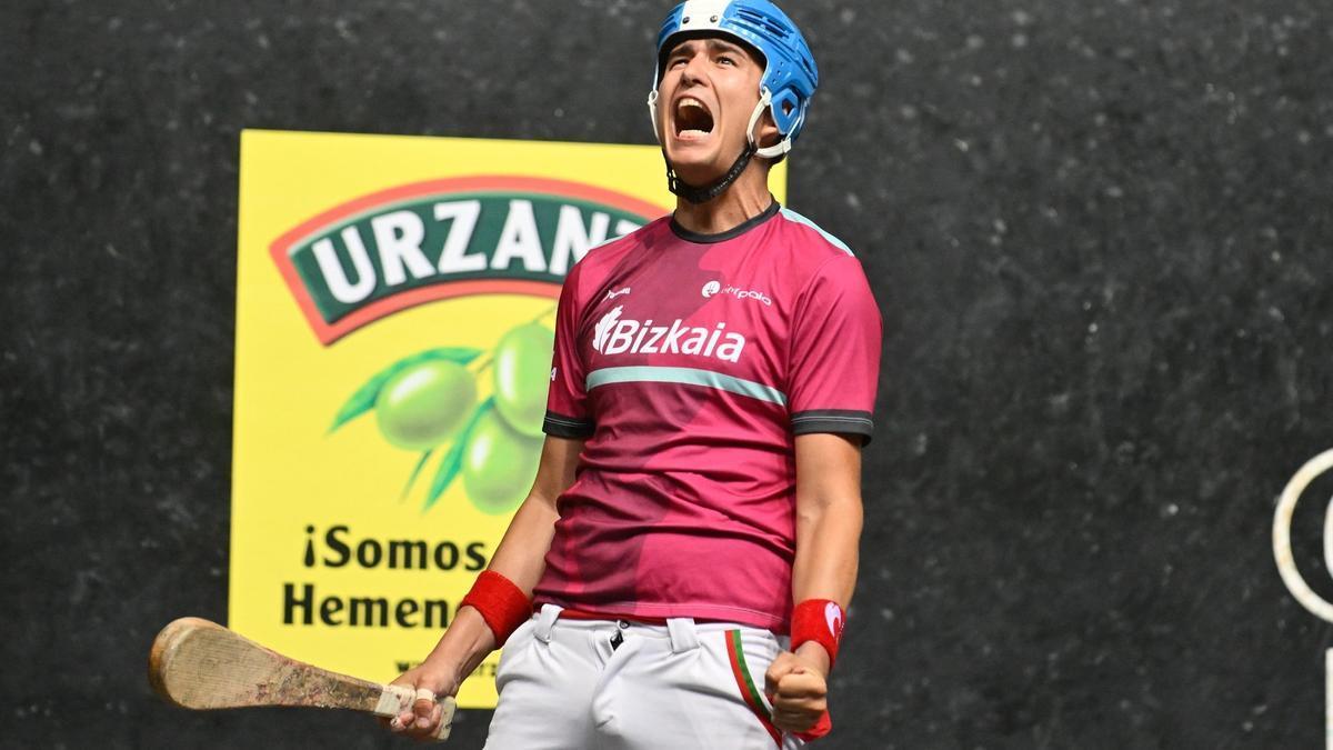 Román Maldonado y Asier del Río ganan la txapela del Bizkaia Open Internacional de pala ante Esteban Gaubeka e Iker Gordon en Bilbao.