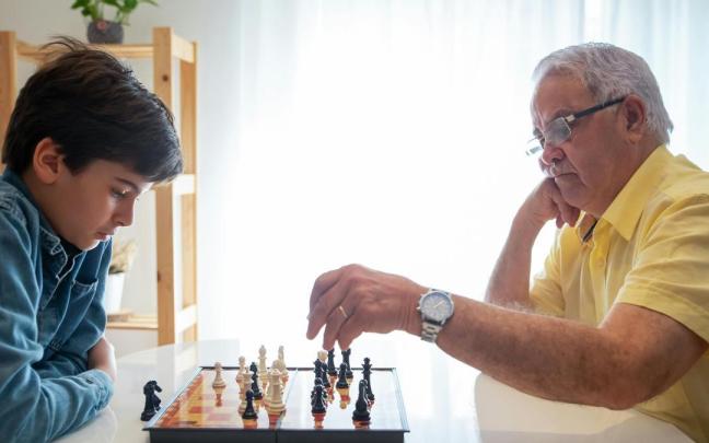 Las relaciones intergeneracionales benefician a ambas partes.